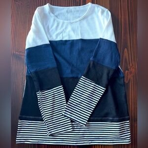 Women’s color block long sleeve top-Large